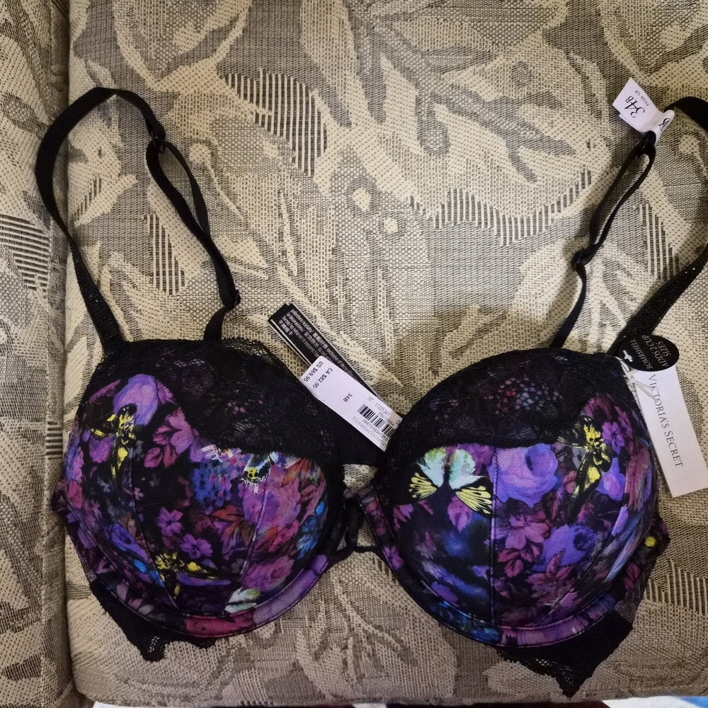 NWT Victoria's Secret Bombshell Add 2 Cups Bra